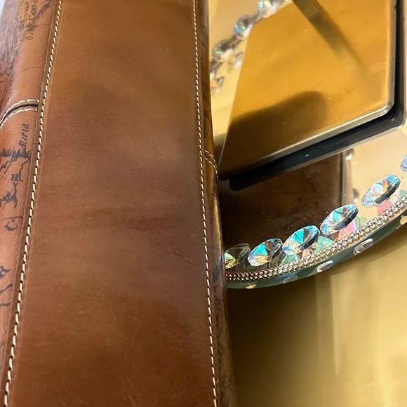 Patricia Nash 2fer Signature Map Print Leather Tote w/Pouch Approx. 15 x 11 x3.5 - Picture 8 of 17